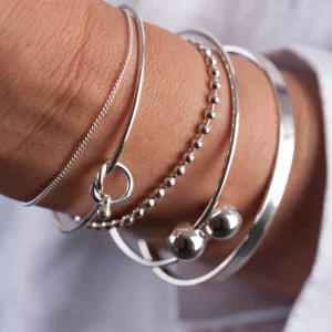 Best Faith Silverarmband stelt kärleksknut