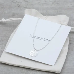 Discount Faith Silverhalsband hamrad bricka