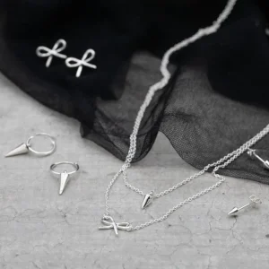 New Faith Silverhalsband liten spike