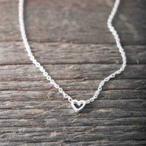 Outlet Faith Silverhalsband minihjärta