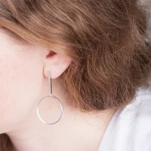 Best Faith Silverörhänge stav med ring mellan