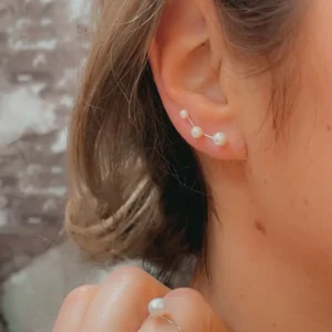 Online Faith Silverörhängen ear climber pärlor