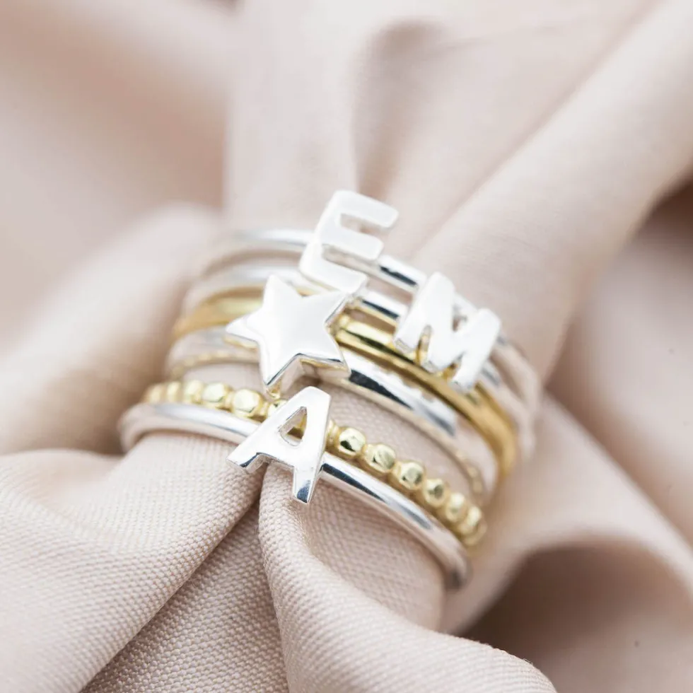 silverring_bokstav_e_3.webp Fashion Faith Silverring bokstav E