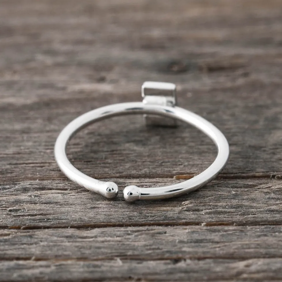 silverring_bokstav_v_2.webp Discount Faith Silverring bokstav V