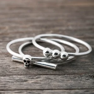 Online Faith Silverring tunn med tre kulor
